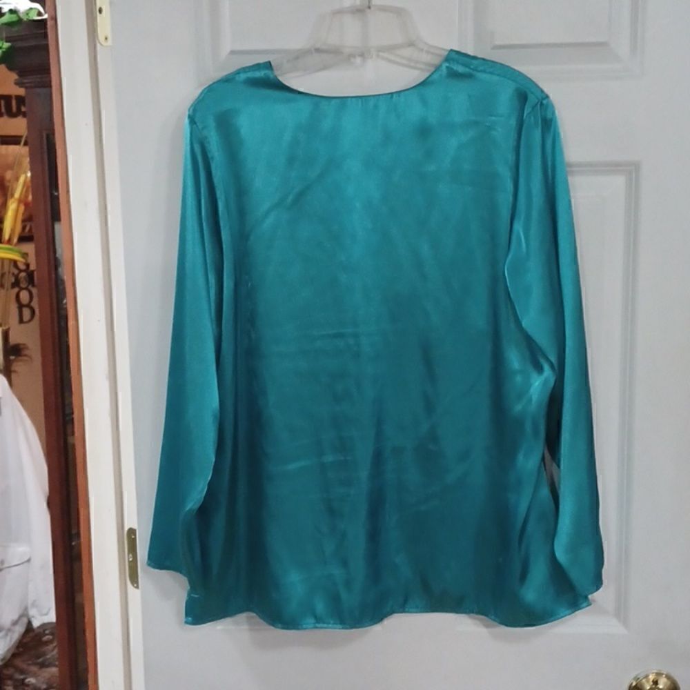 J.L. Studio Aqua Top - Picture 5 of 5